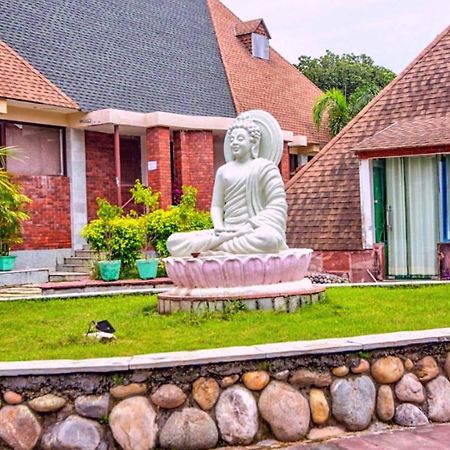 Pyramid Home Divine - A Wellness Resort Dehradun Dış mekan fotoğraf