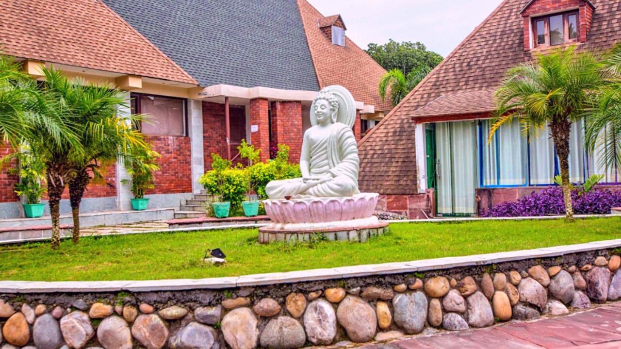 Pyramid Home Divine - A Wellness Resort Dehradun Dış mekan fotoğraf